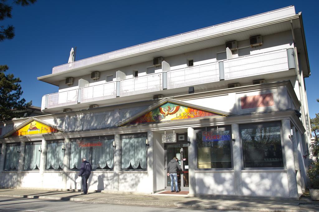 Hotel La Fenice Lignano Sabbiadoro Dış mekan fotoğraf