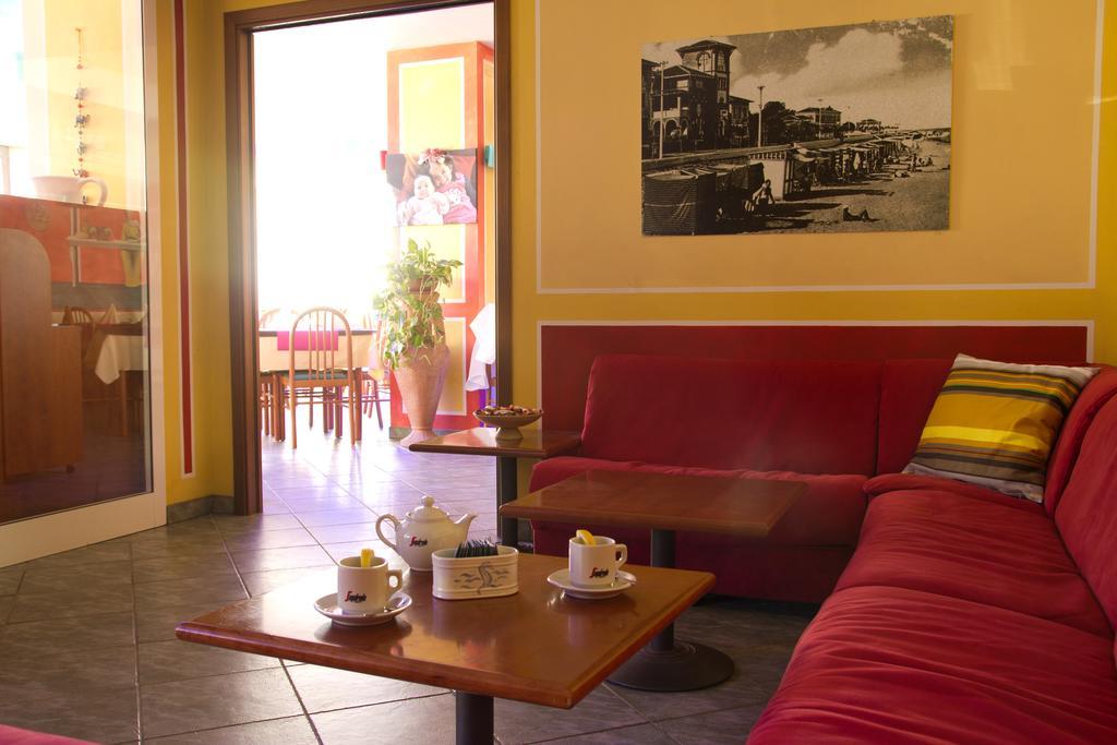Hotel La Fenice Lignano Sabbiadoro Dış mekan fotoğraf