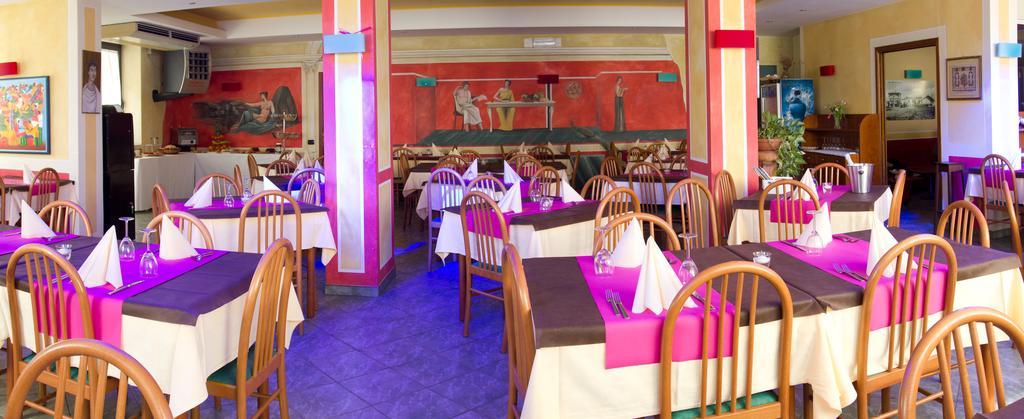 Hotel La Fenice Lignano Sabbiadoro Dış mekan fotoğraf