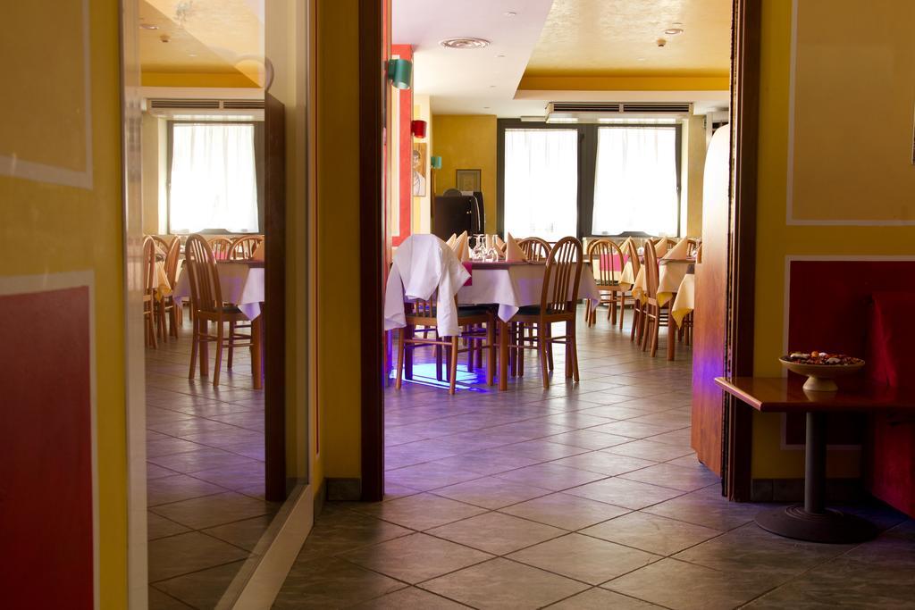 Hotel La Fenice Lignano Sabbiadoro Dış mekan fotoğraf