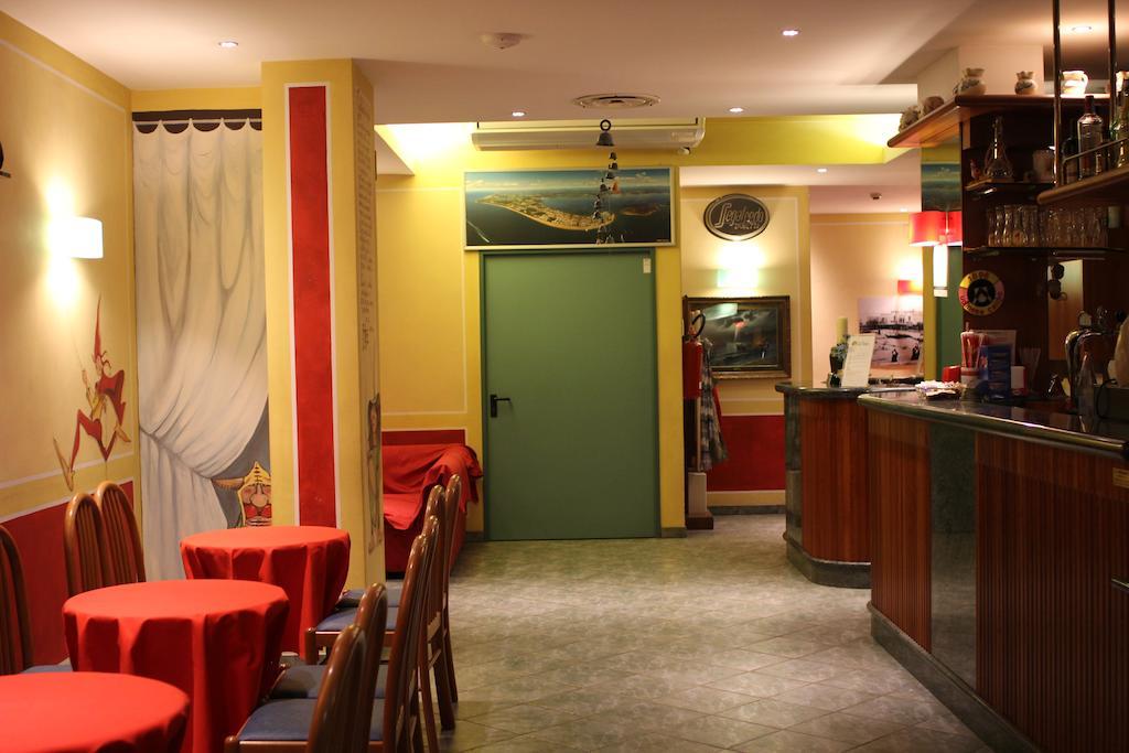 Hotel La Fenice Lignano Sabbiadoro Dış mekan fotoğraf